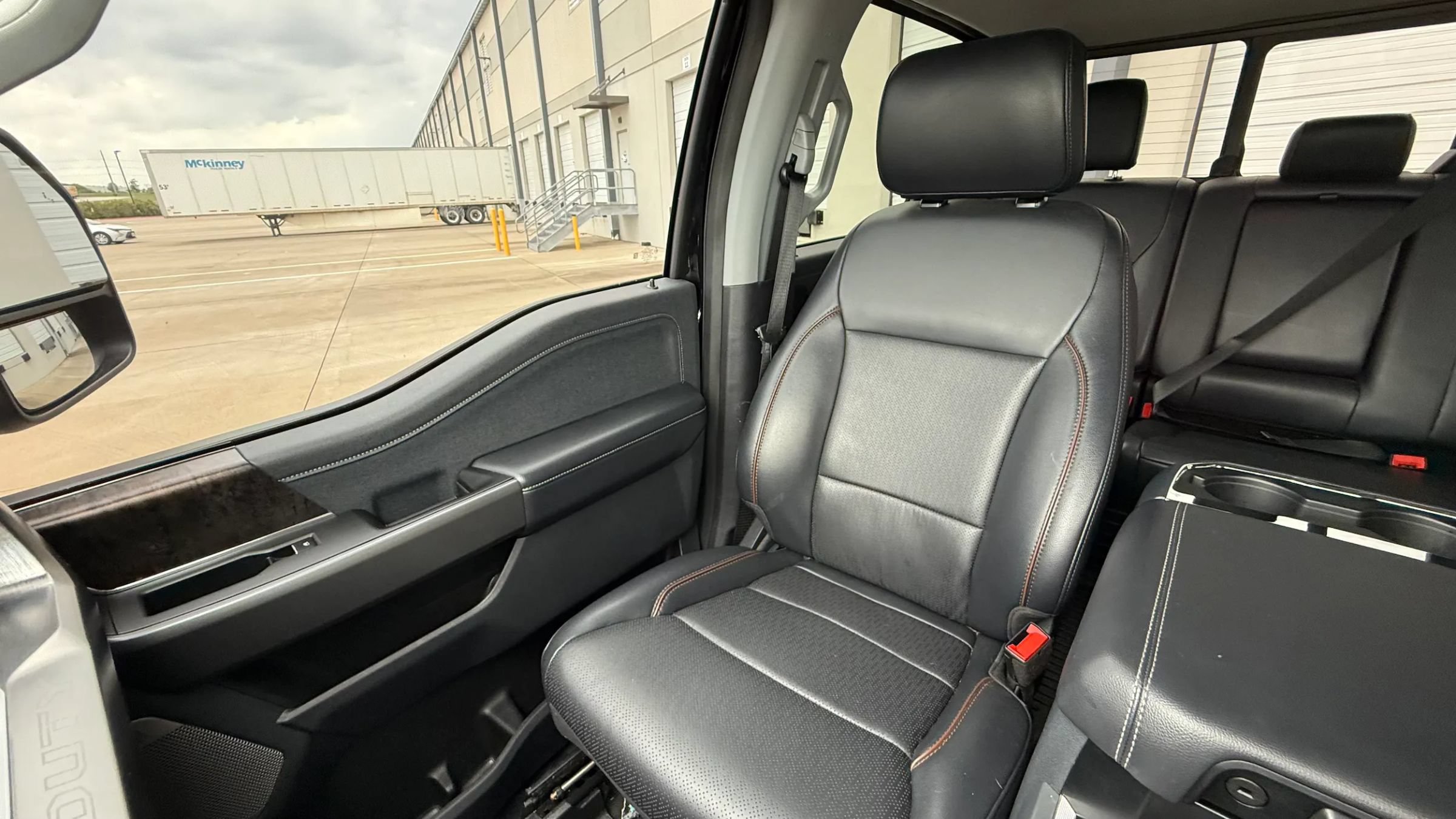 Used 2025 Ford F250 Lariat w/ Lariat Ultimate Package AWD/4WD image 39