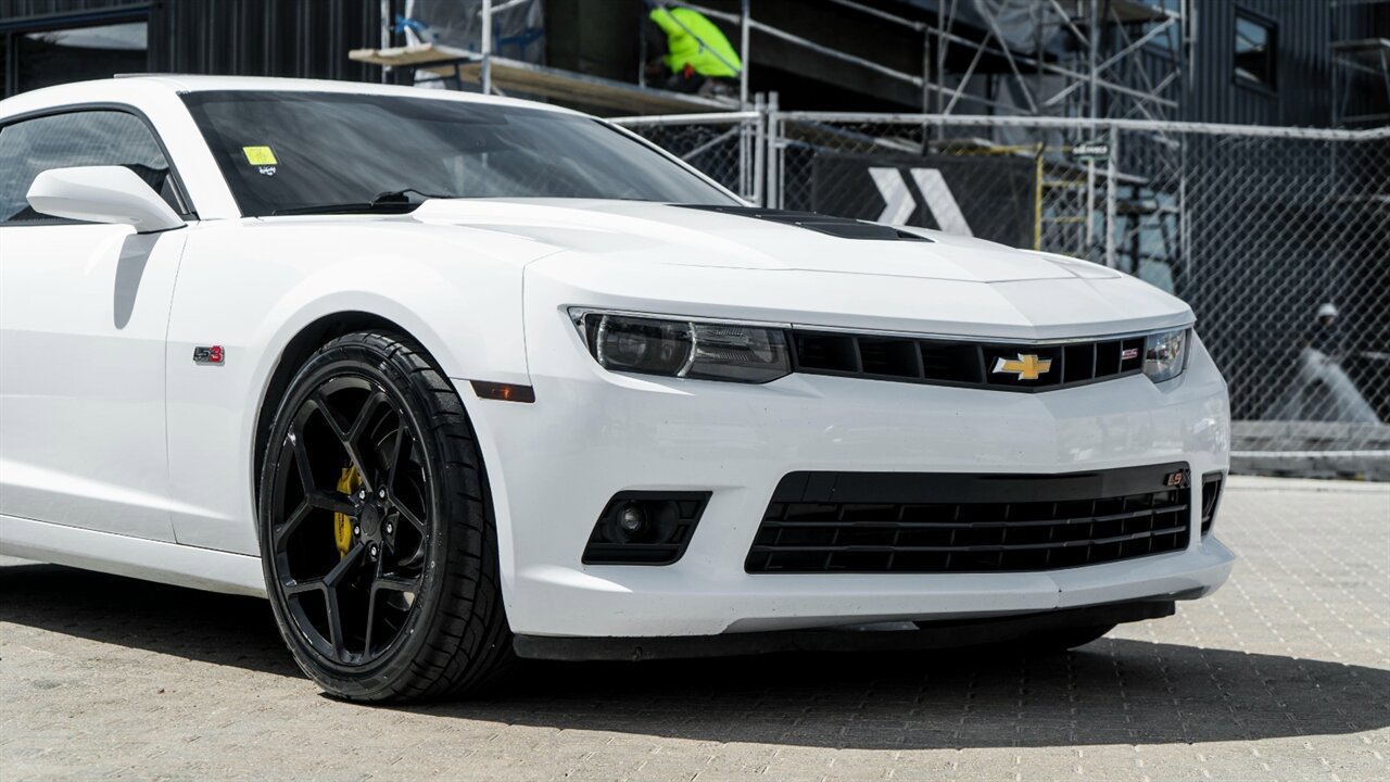 Used 2015 Chevrolet Camaro SS w/ RS Package RWD image 7