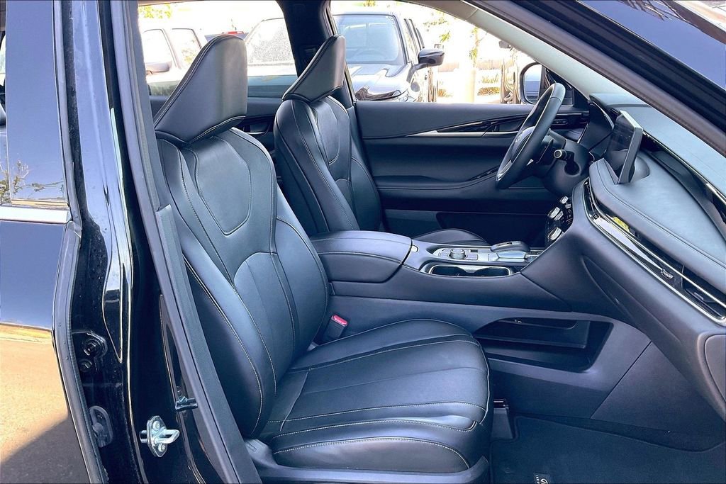 Used 2025 INFINITI QX60 Pure FWD image 7