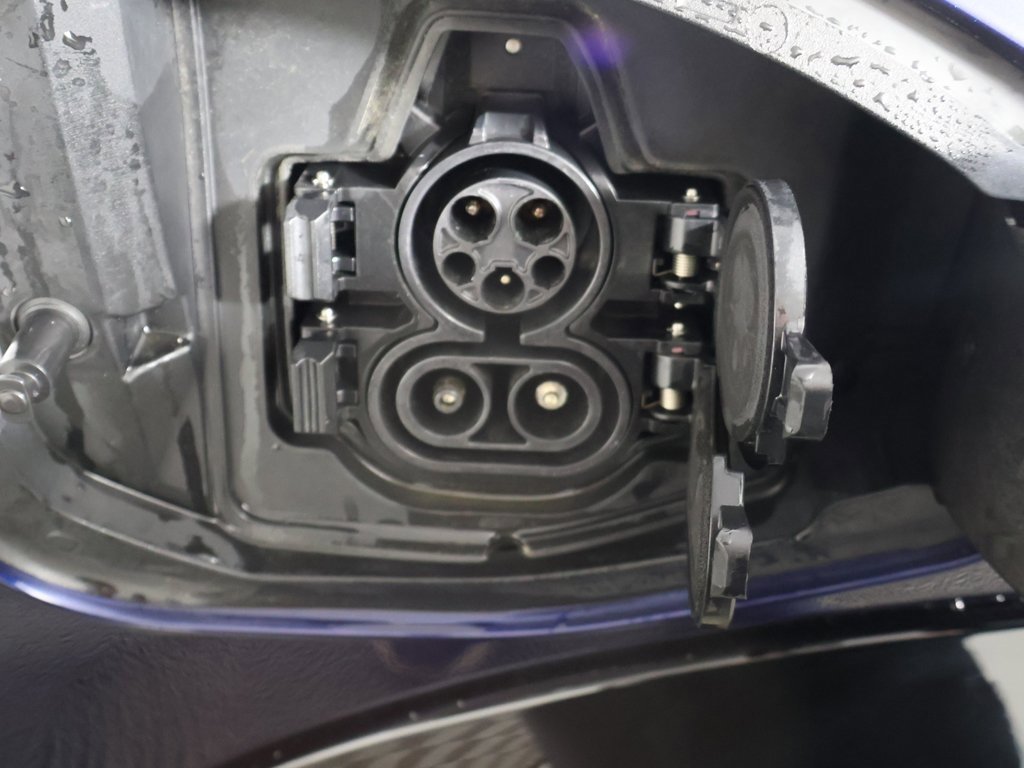 Used 2023 Nissan Ariya ENGAGE image 17