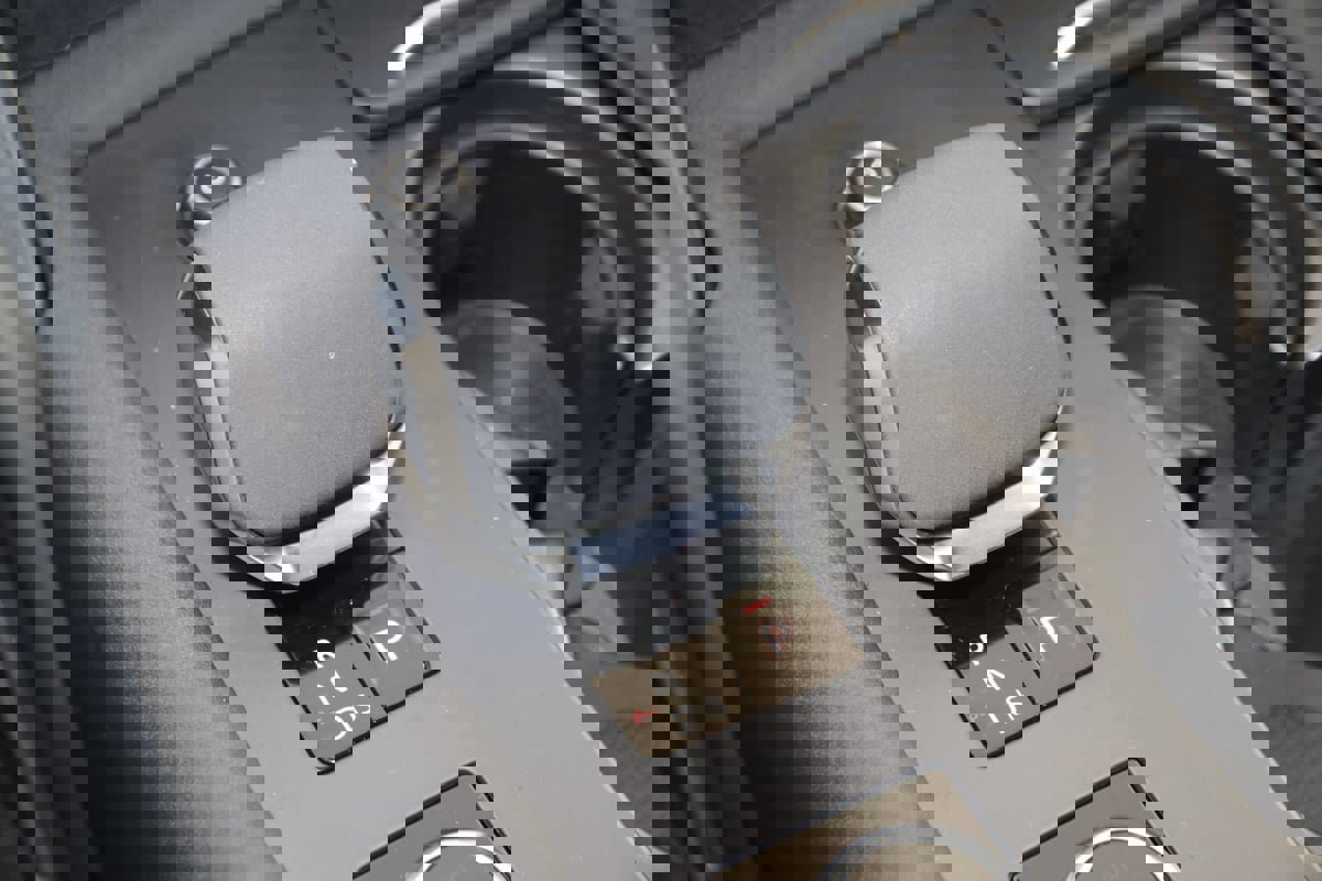 Used 2023 Land Rover Discovery S R-Dynamic image 7