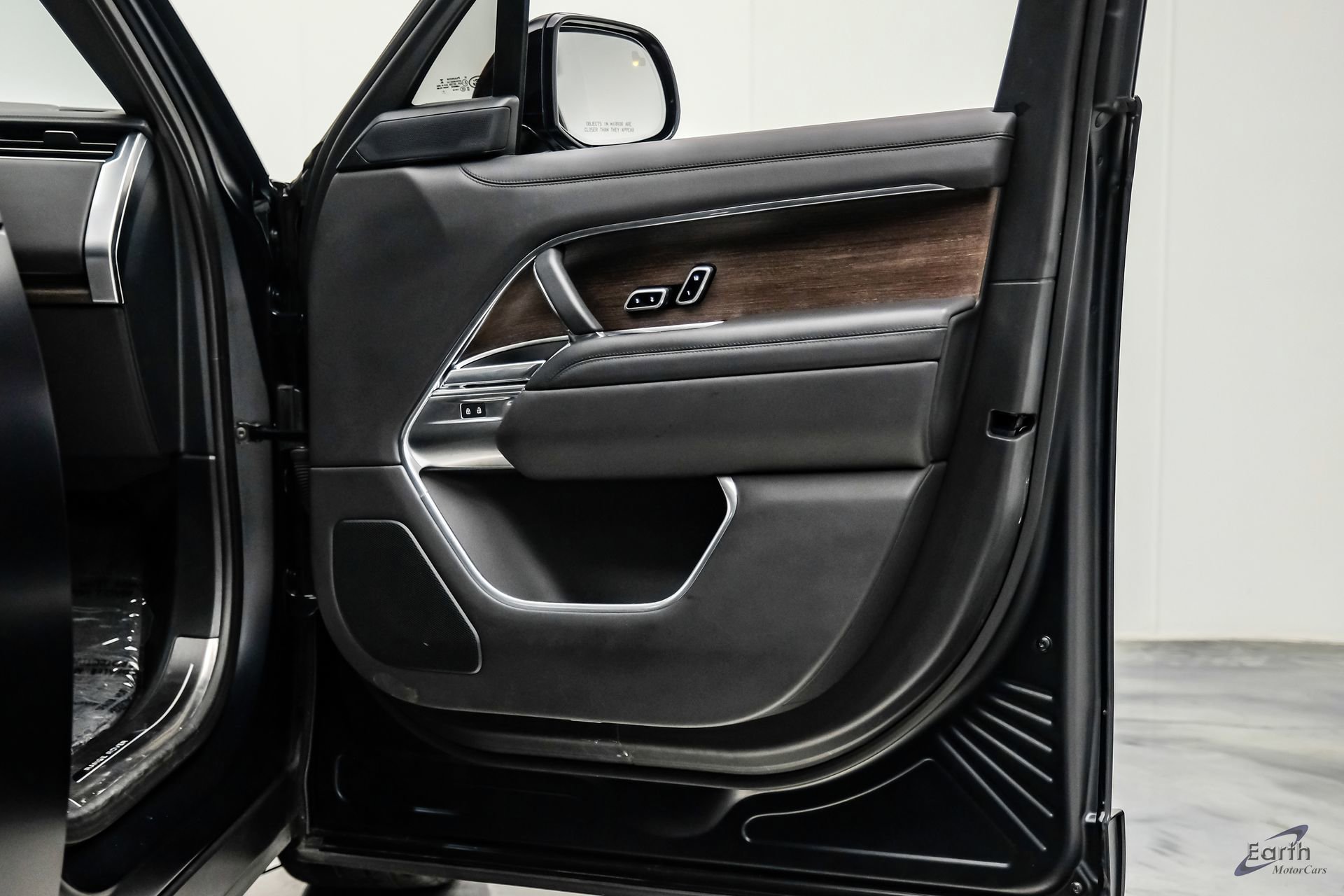 Used 2023 Land Rover Range Rover SE image 74