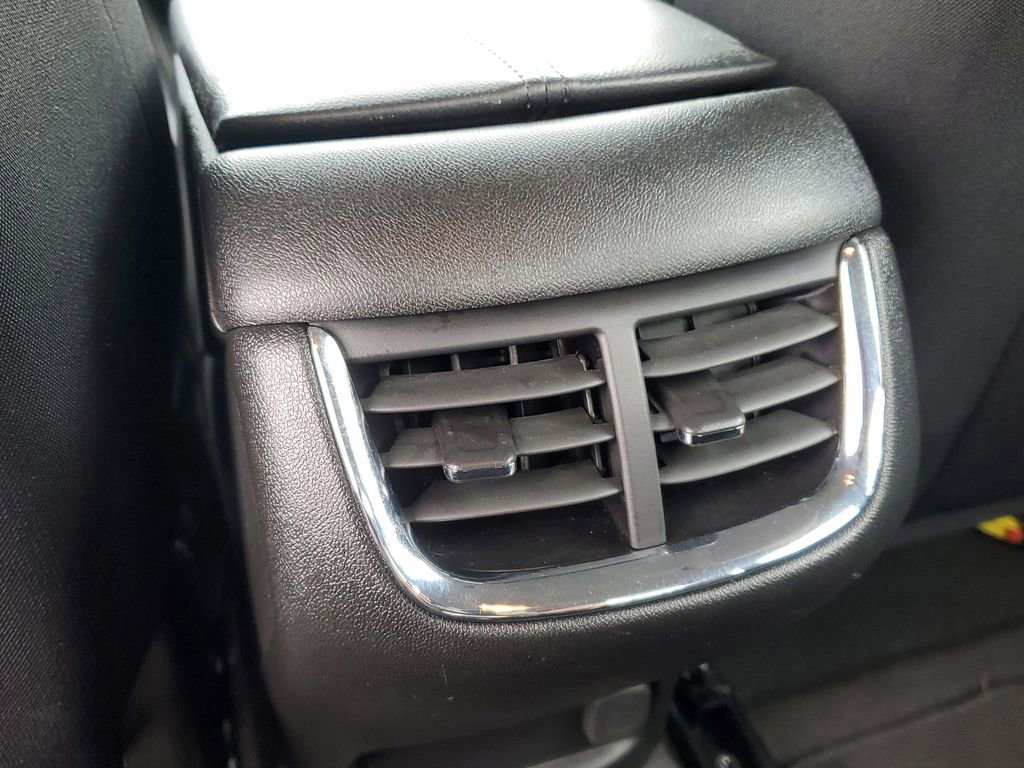 Used 2024 Chevrolet Malibu LT w/ Sport Edition image 31