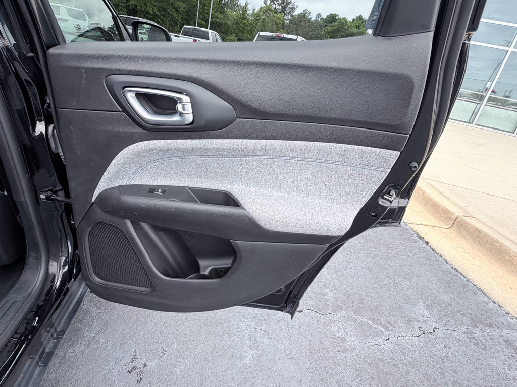 Used 2025 Jeep Compass Latitude AWD/4WD image 28