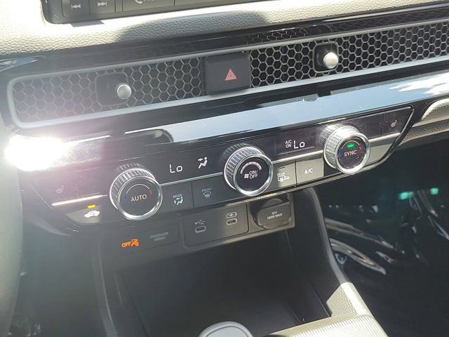 Used 2025 Honda Civic Sport image 28