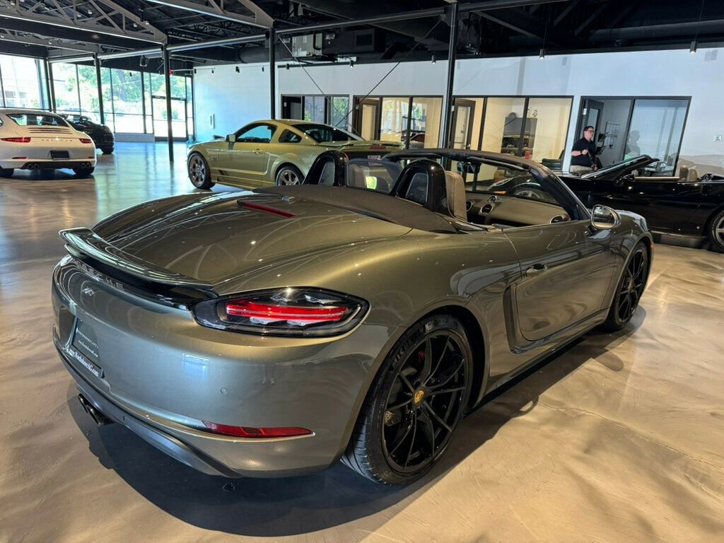 Used 2022 Porsche 718 Boxster S image 5