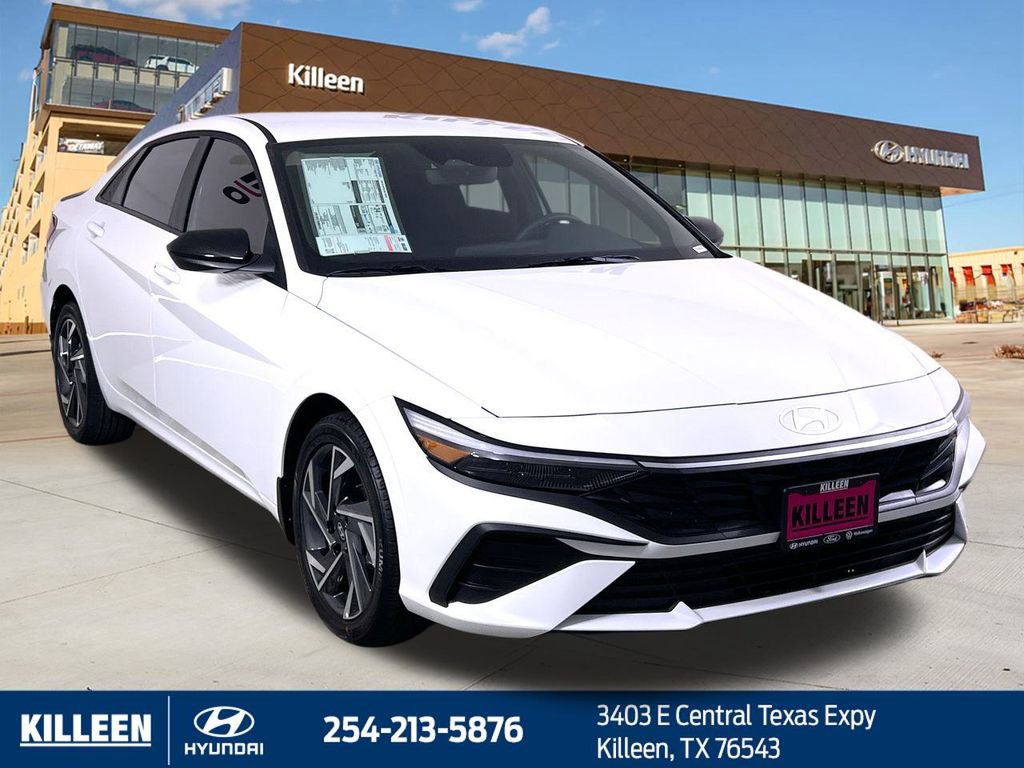 Used 2025 Hyundai Elantra Sport FWD image 11