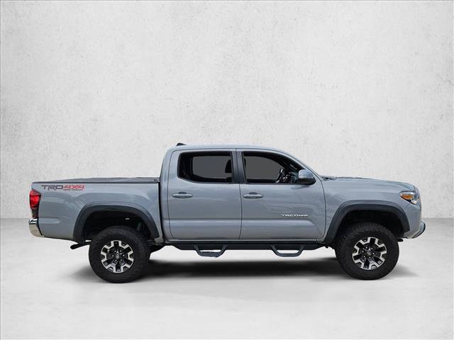 Used 2019 Toyota Tacoma TRD Off-Road AWD/4WD image 4