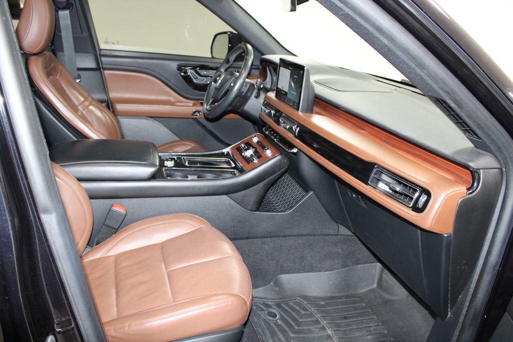 Used 2022 Lincoln Aviator Reserve w/ Equipment Group 201A AWD/4WD image 30