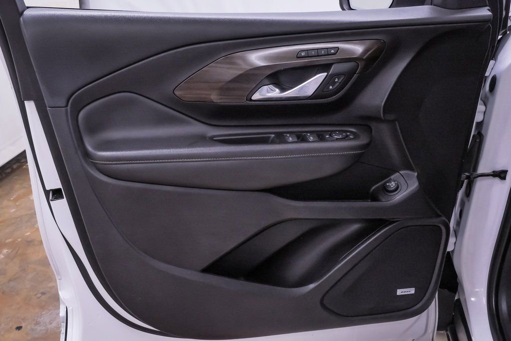 Used 2018 GMC Terrain Denali w/ Advanced Safety Package image 30