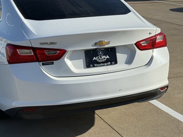 Used 2017 Chevrolet Malibu LT FWD image 6