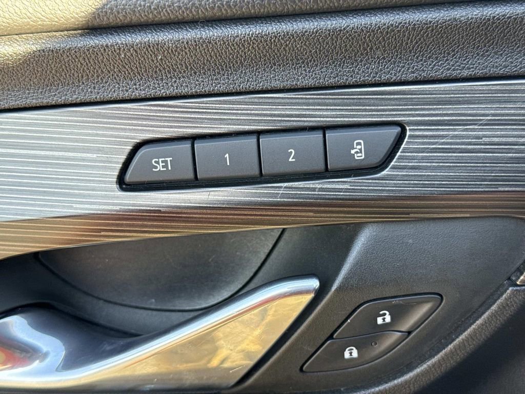 Used 2023 GMC Terrain SLT image 24