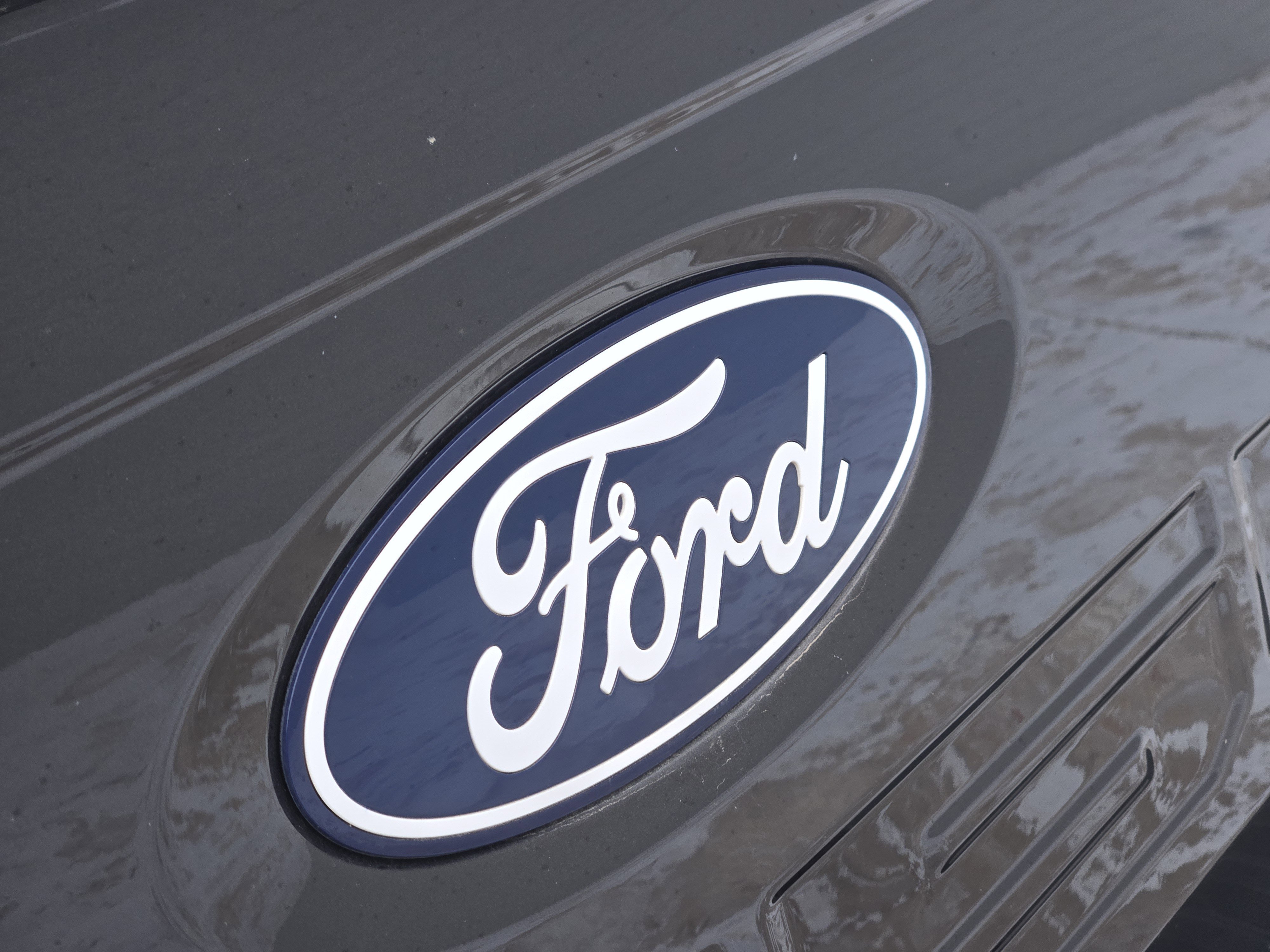 Used 2024 Ford F150 XLT w/ Mobile Office Package image 12