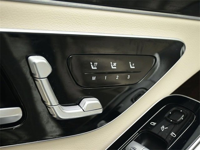 Used 2022 Mercedes-Benz S 580 4MATIC Sedan w/ Rear Seat Package image 21