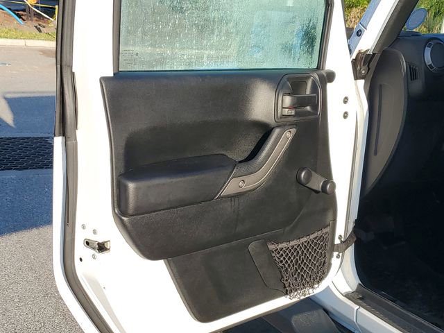 Used 2018 Jeep Wrangler Unlimited Sport w/ Connectivity Group image 15