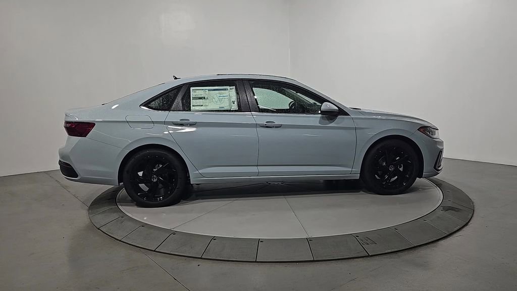 New 2026 Volkswagen Jetta SE image 6