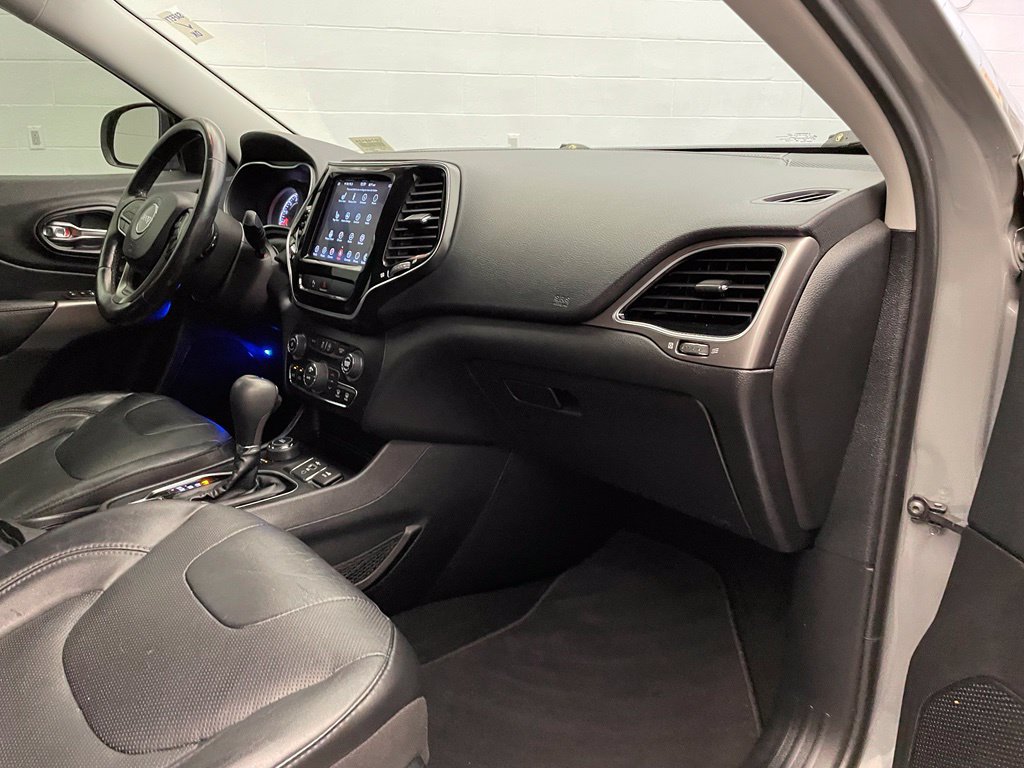 Used 2020 Jeep Cherokee Limited AWD/4WD image 26