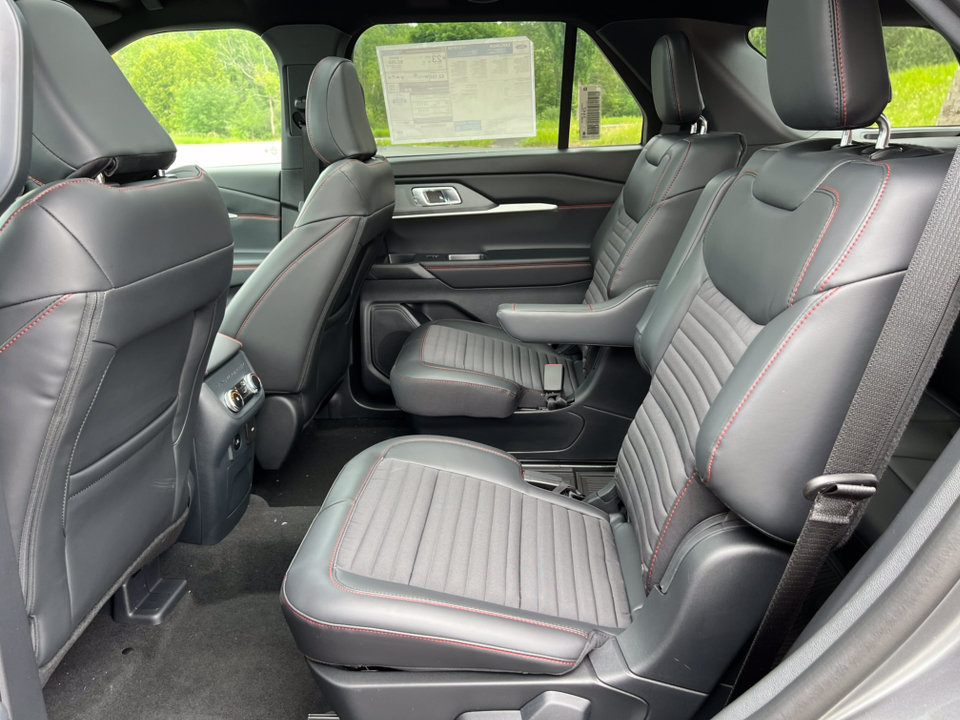 Used 2026 Ford Explorer ST-Line AWD/4WD image 5