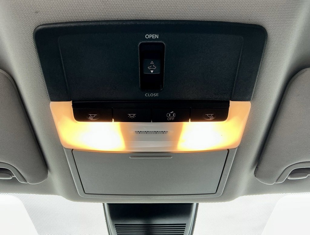 Used 2021 Nissan Altima 2.5 SR w/ SR Premium Package image 32