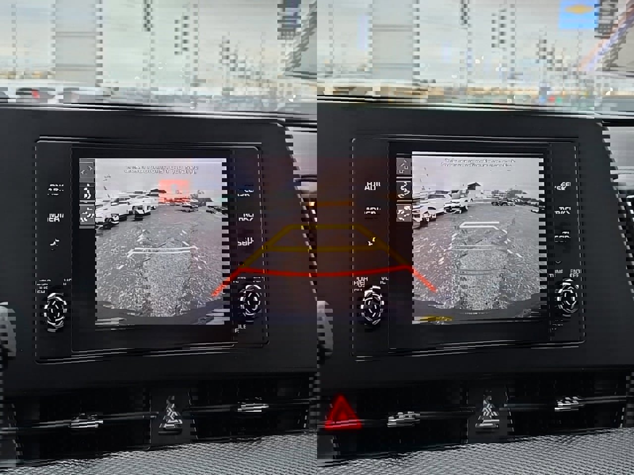 Used 2024 Kia Sportage LX image 16