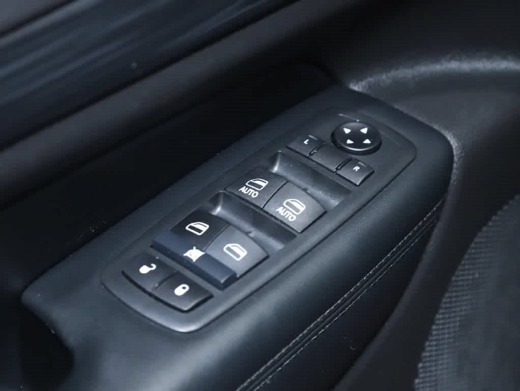 Certified 2020 Jeep Grand Cherokee Laredo AWD/4WD image 16