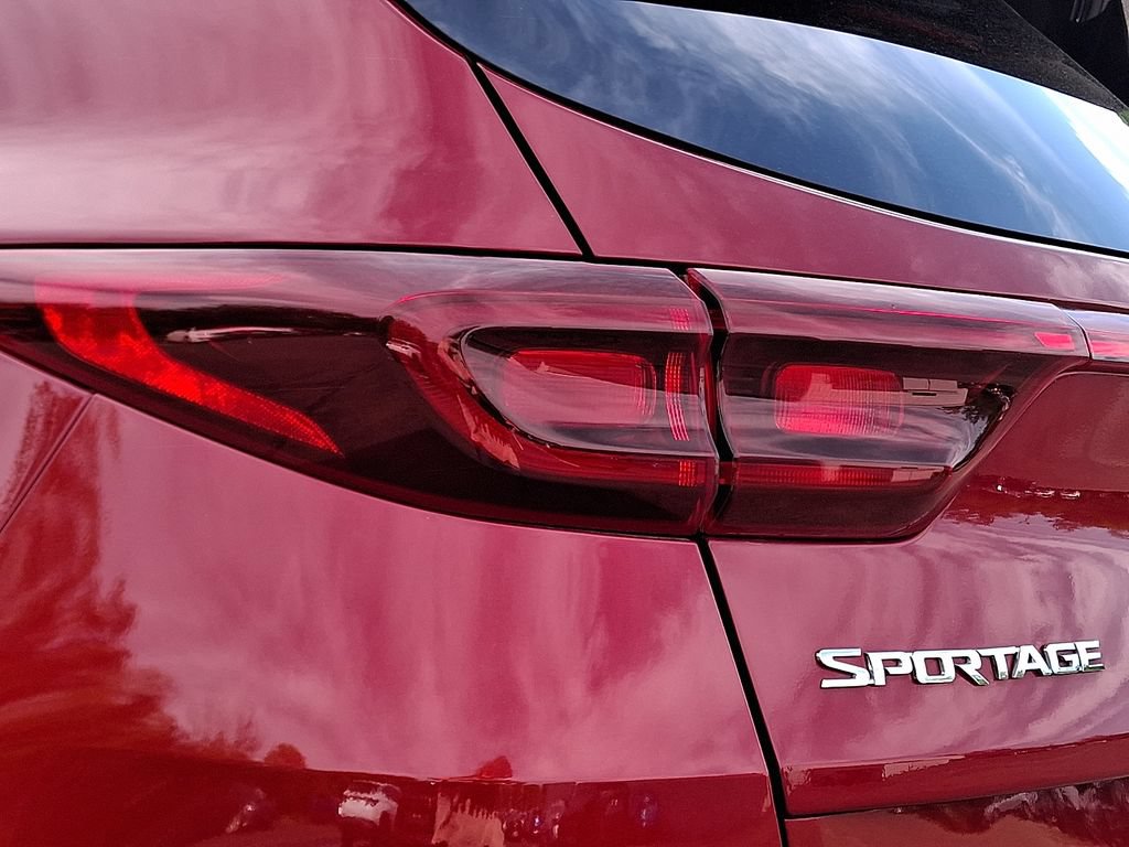Certified 2022 Kia Sportage LX AWD/4WD image 11