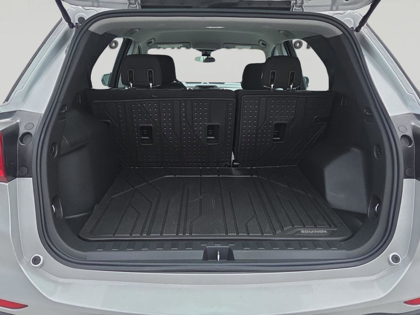 Used 2020 Chevrolet Equinox LS w/ LPO, Floor Liner Package AWD/4WD image 16