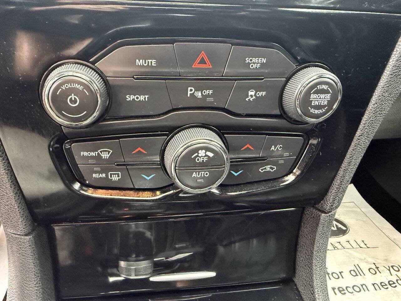 Used 2021 Chrysler 300 S RWD image 26