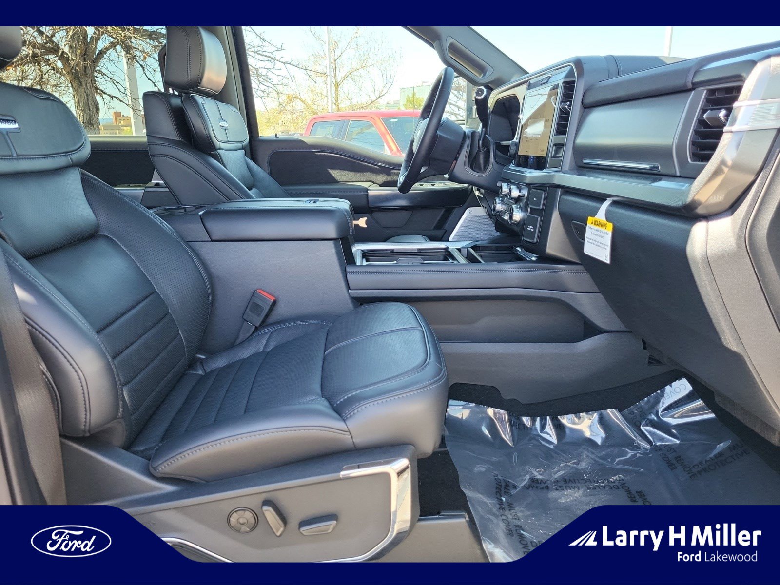 New 2025 Ford F350 Platinum w/ Tremor Off-Road Package image 19