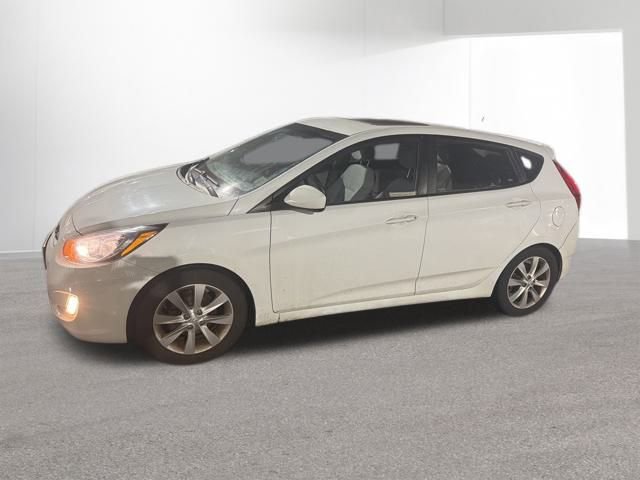 Used 2012 Hyundai Accent SE image 3