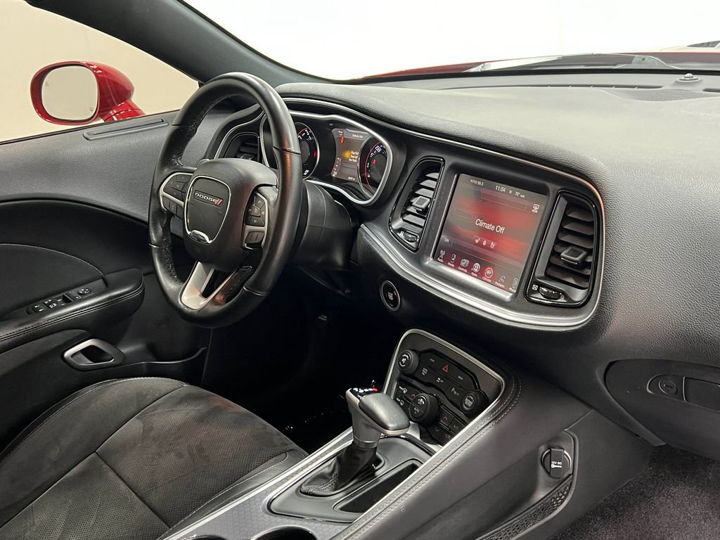 Used 2016 Dodge Challenger R/T Scat Pack RWD image 21
