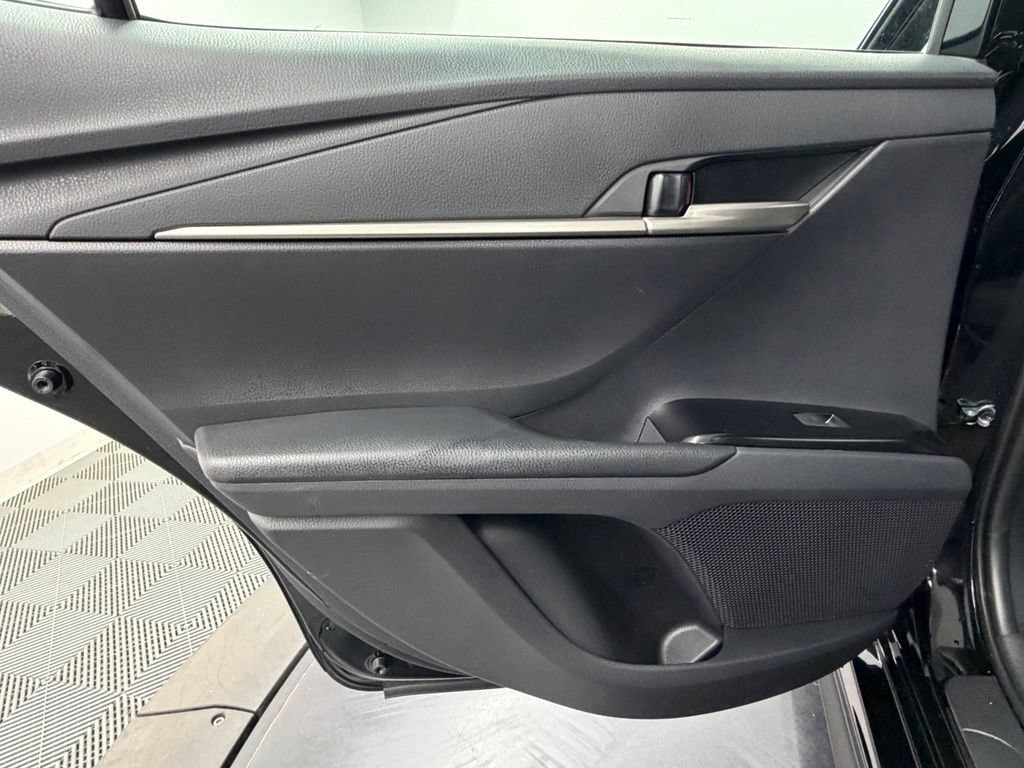 Used 2026 Toyota Camry SE FWD image 38
