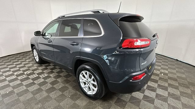 Used 2018 Jeep Cherokee Latitude Plus w/ Comfort/Convenience Group AWD/4WD video 4