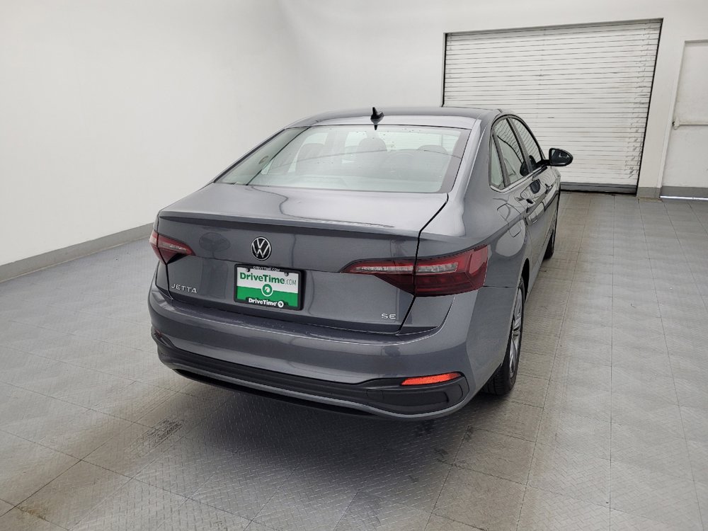 Used 2024 Volkswagen Jetta SE image 7