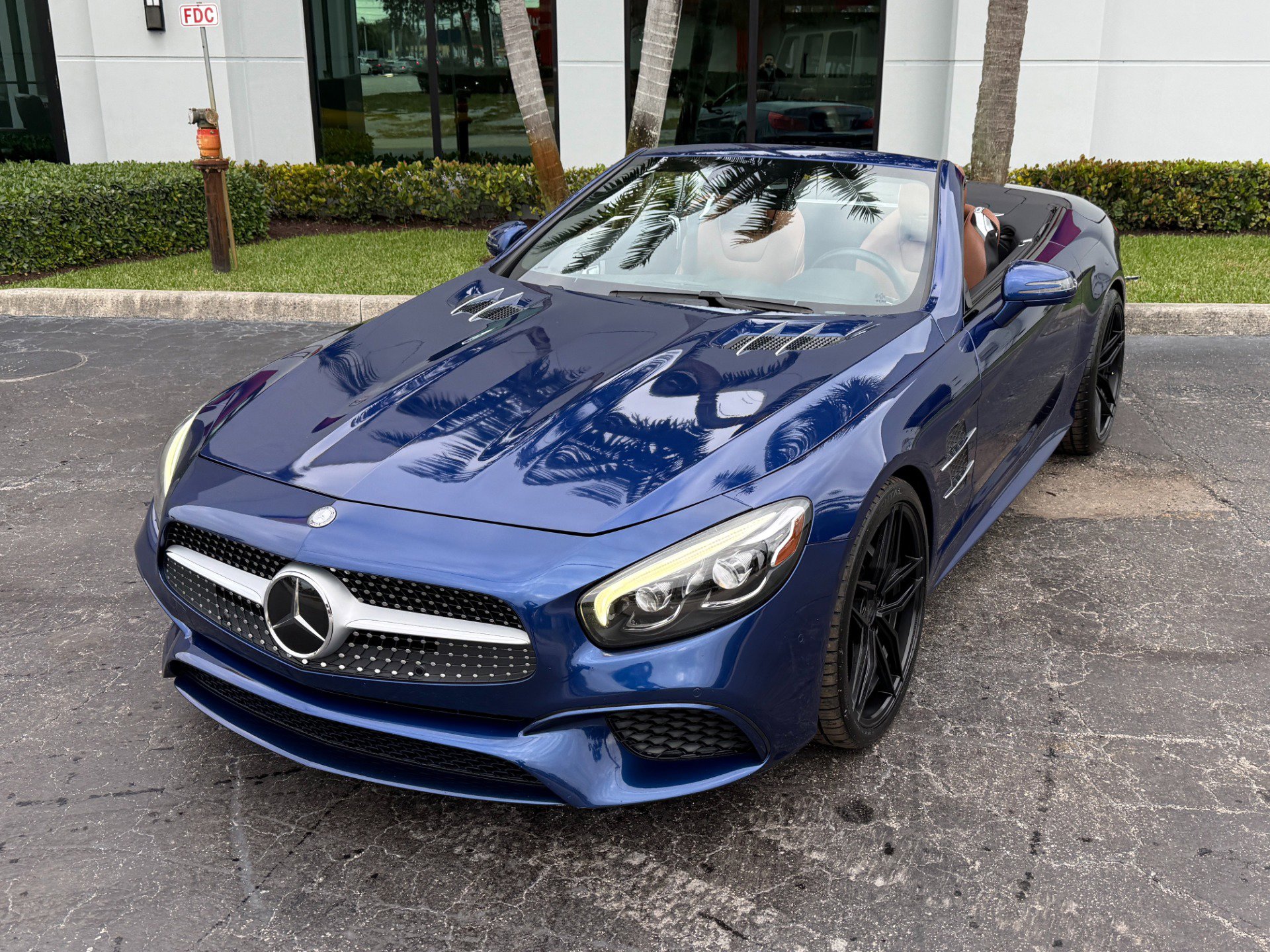 Used 2017 Mercedes-Benz SL 550 image 6