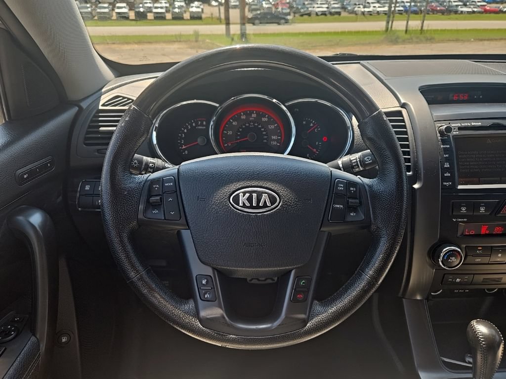 Used 2012 Kia Sorento SX w/ SX Premium Pkg FWD image 3