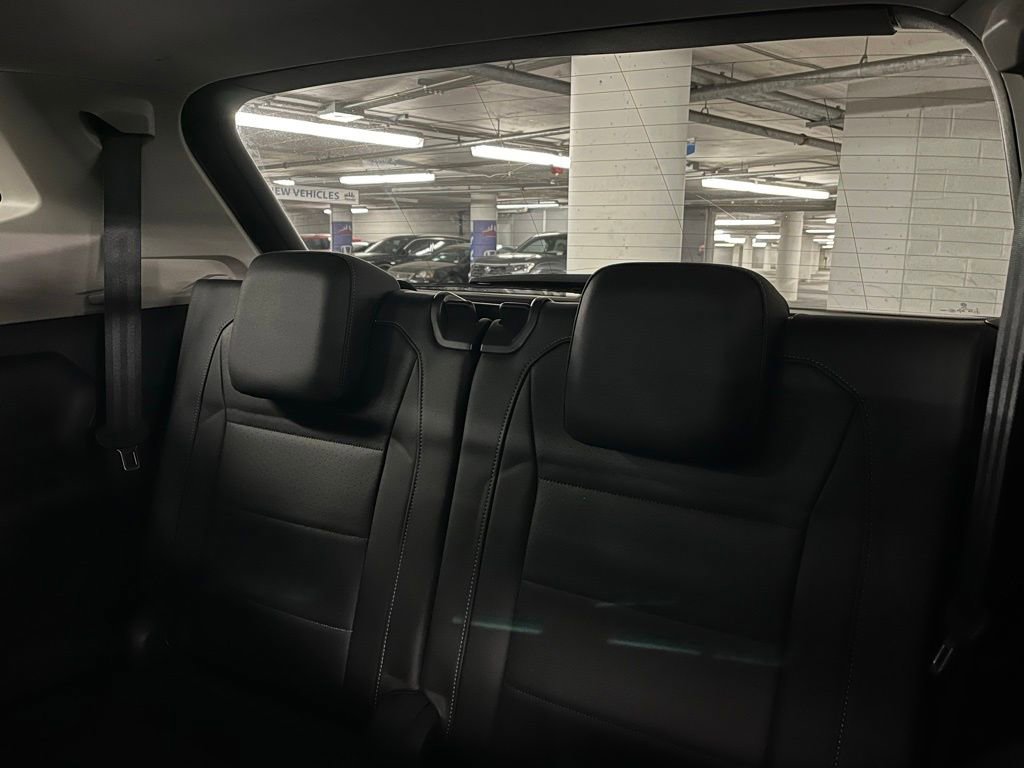Used 2019 Volkswagen Tiguan SE w/ Panoramic Sunroof Package image 37