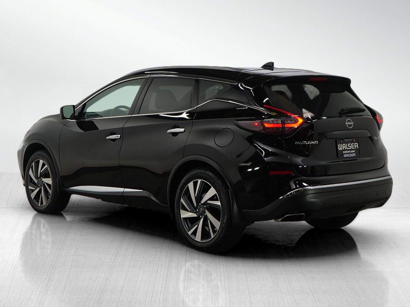 Used 2024 Nissan Murano SL image 3