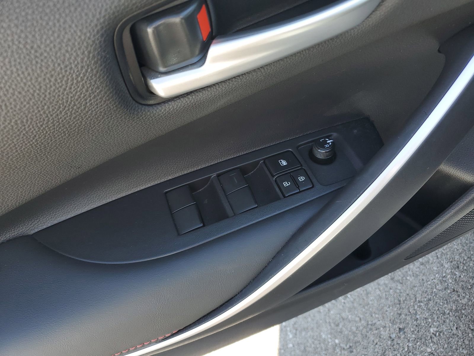 Certified 2025 Toyota Corolla SE w/ SE Premium Package image 20