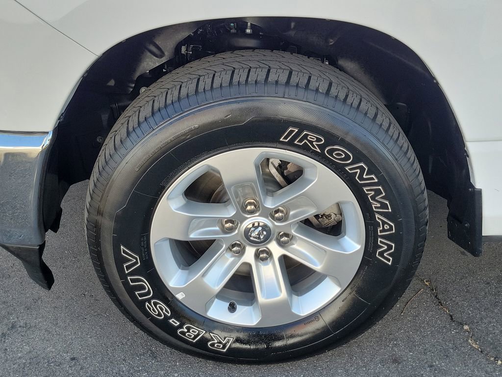 Used 2024 RAM 1500 Laramie AWD/4WD image 29