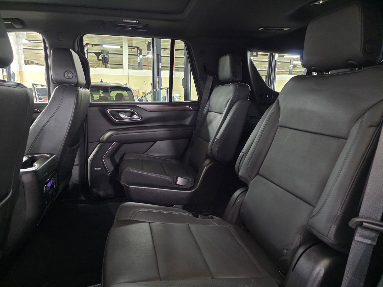 Used 2023 Chevrolet Tahoe Z71 AWD/4WD image 16