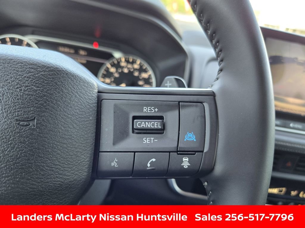 Used 2025 Nissan Rogue SV AWD/4WD image 23