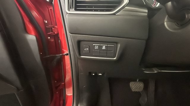 Used 2018 MAZDA CX-5 Touring w/ Preferred Equipment Package FWD image 18
