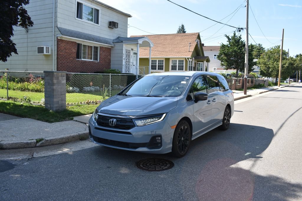 Used 2025 Honda Odyssey Sport-L image 3