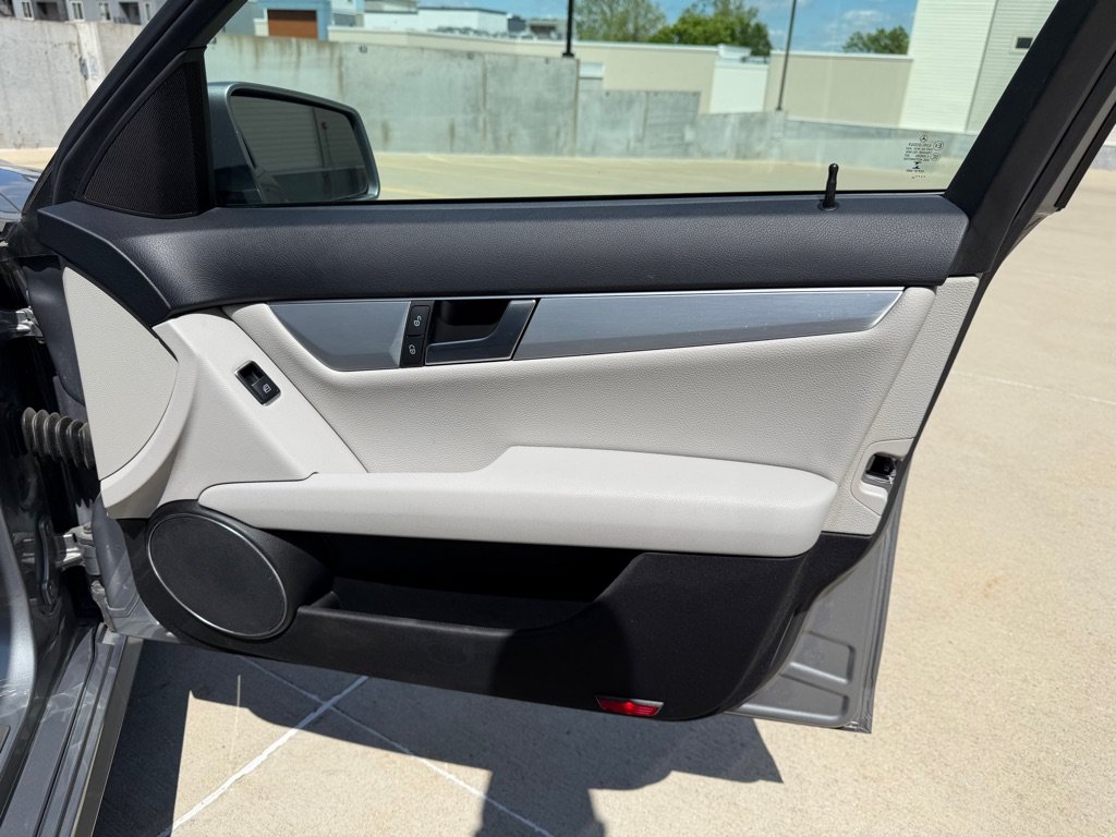 Used 2014 Mercedes-Benz C 250 Sedan image 25