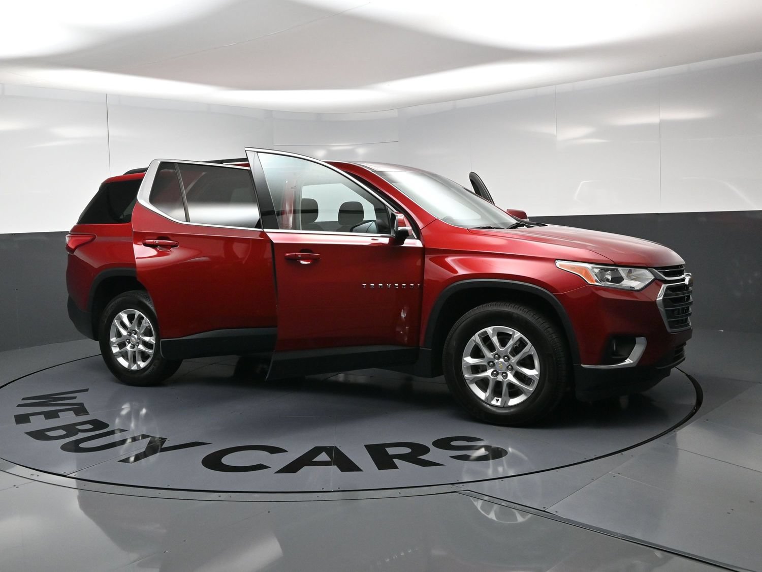 Used 2021 Chevrolet Traverse LT FWD image 24