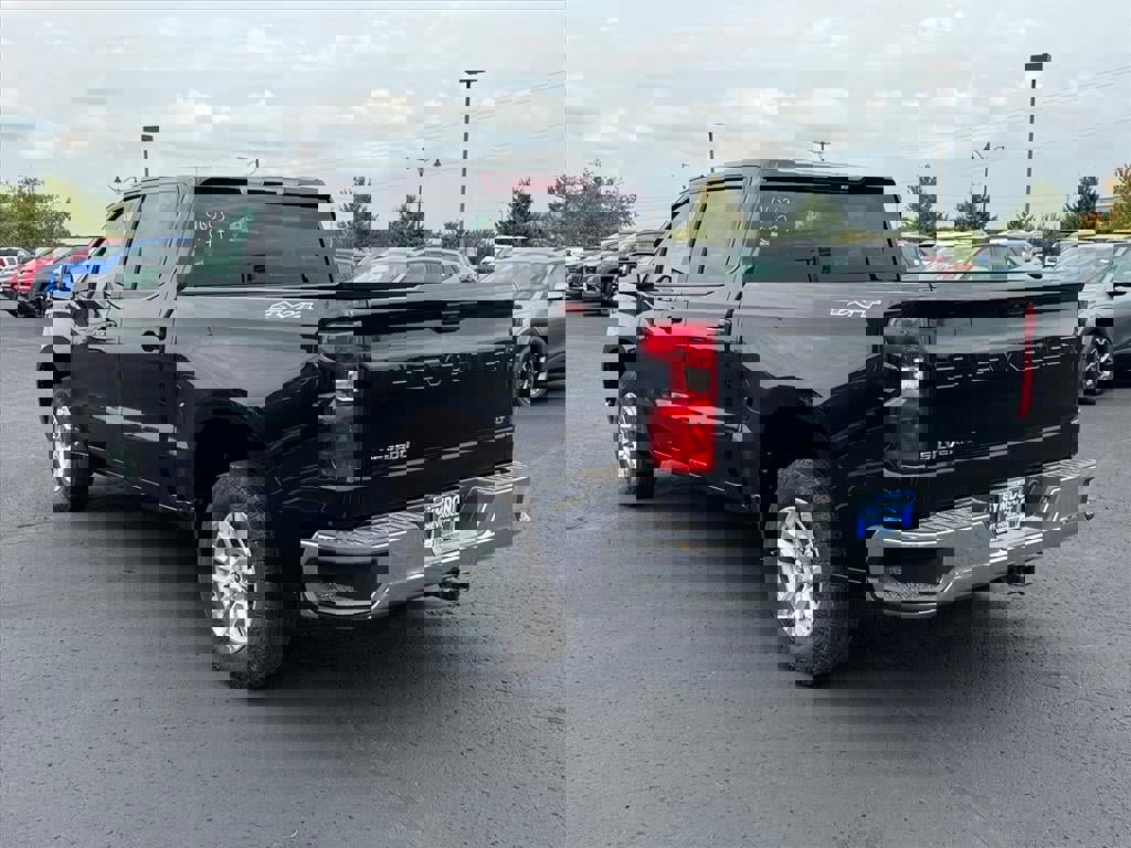 New 2026 Chevrolet Silverado 1500 LT image 3