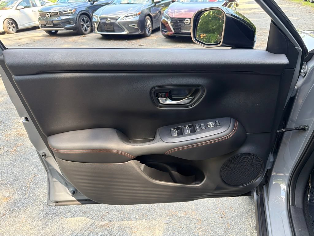 Used 2025 Honda HR-V Sport image 17