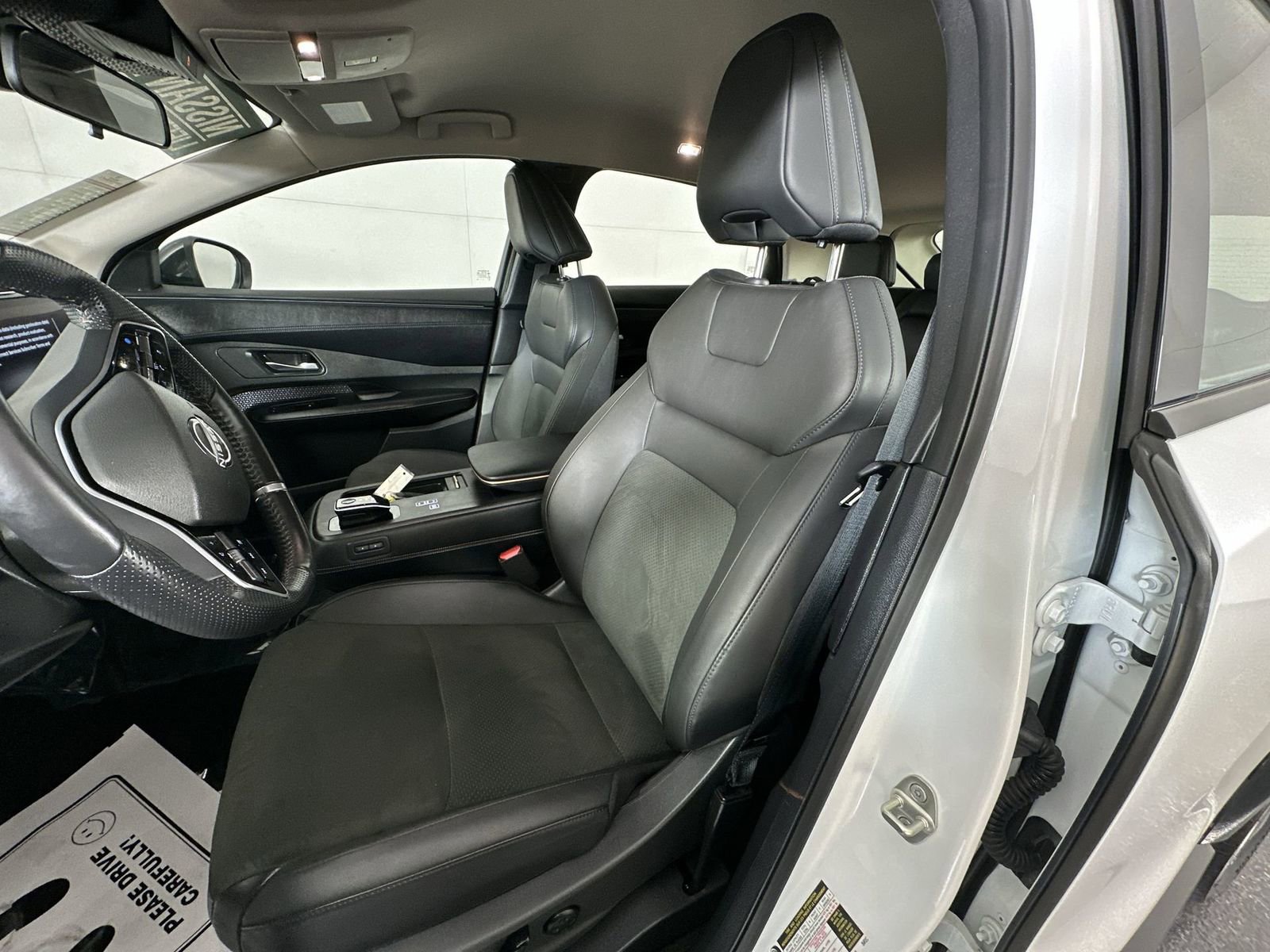 Certified 2024 Nissan Ariya AWD image 11