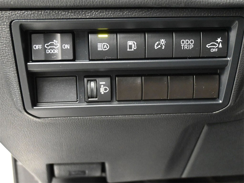 Used 2024 Toyota Tundra Limited image 6